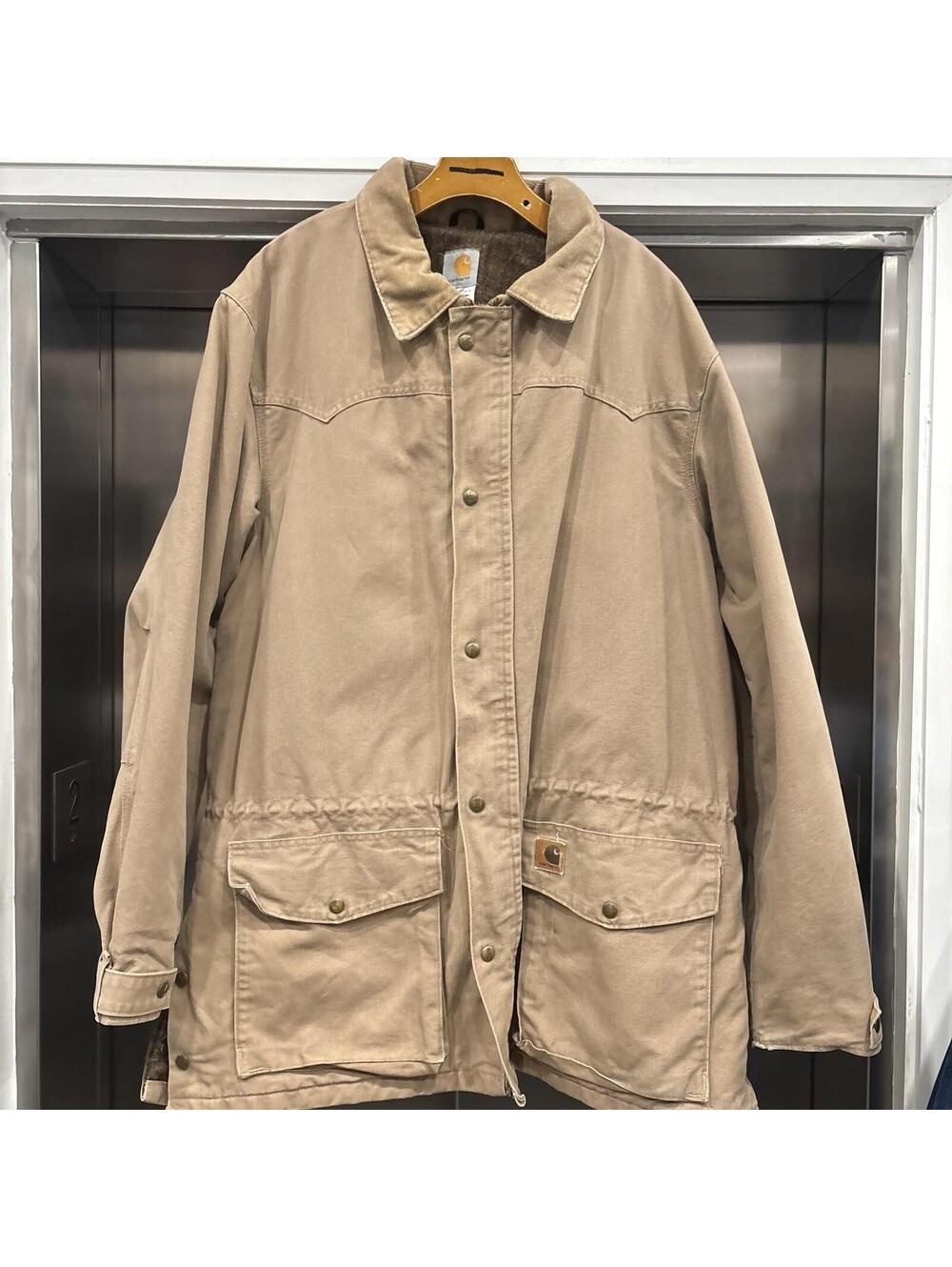 Vintage Carhartt Beige Puffy And Thick Hunting  jacket
